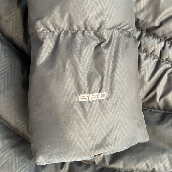 COPY - Kids North Face Down Winter Coat - Picture 5 of 8